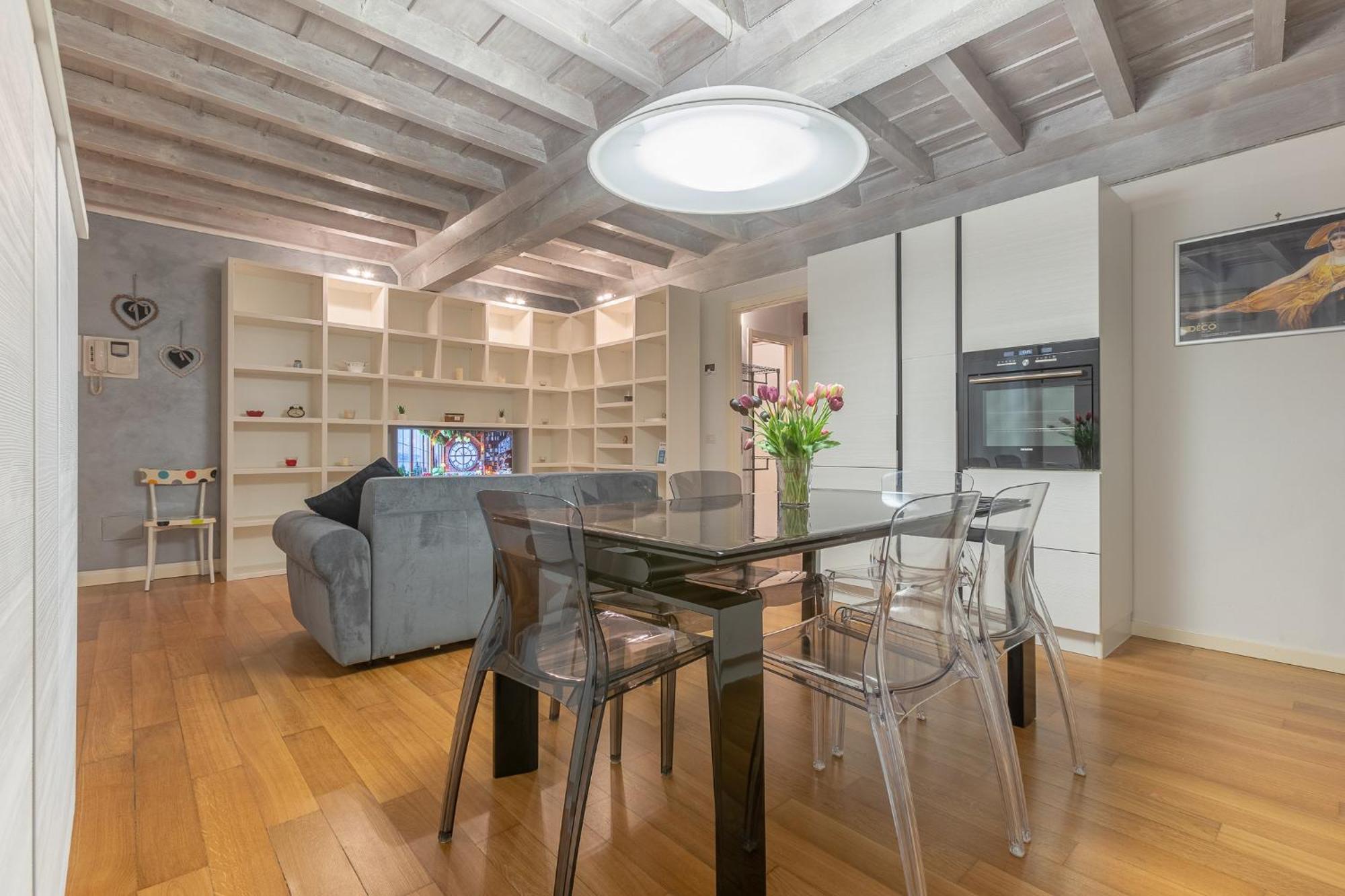 Heart Of Ferrara's History Apartment *