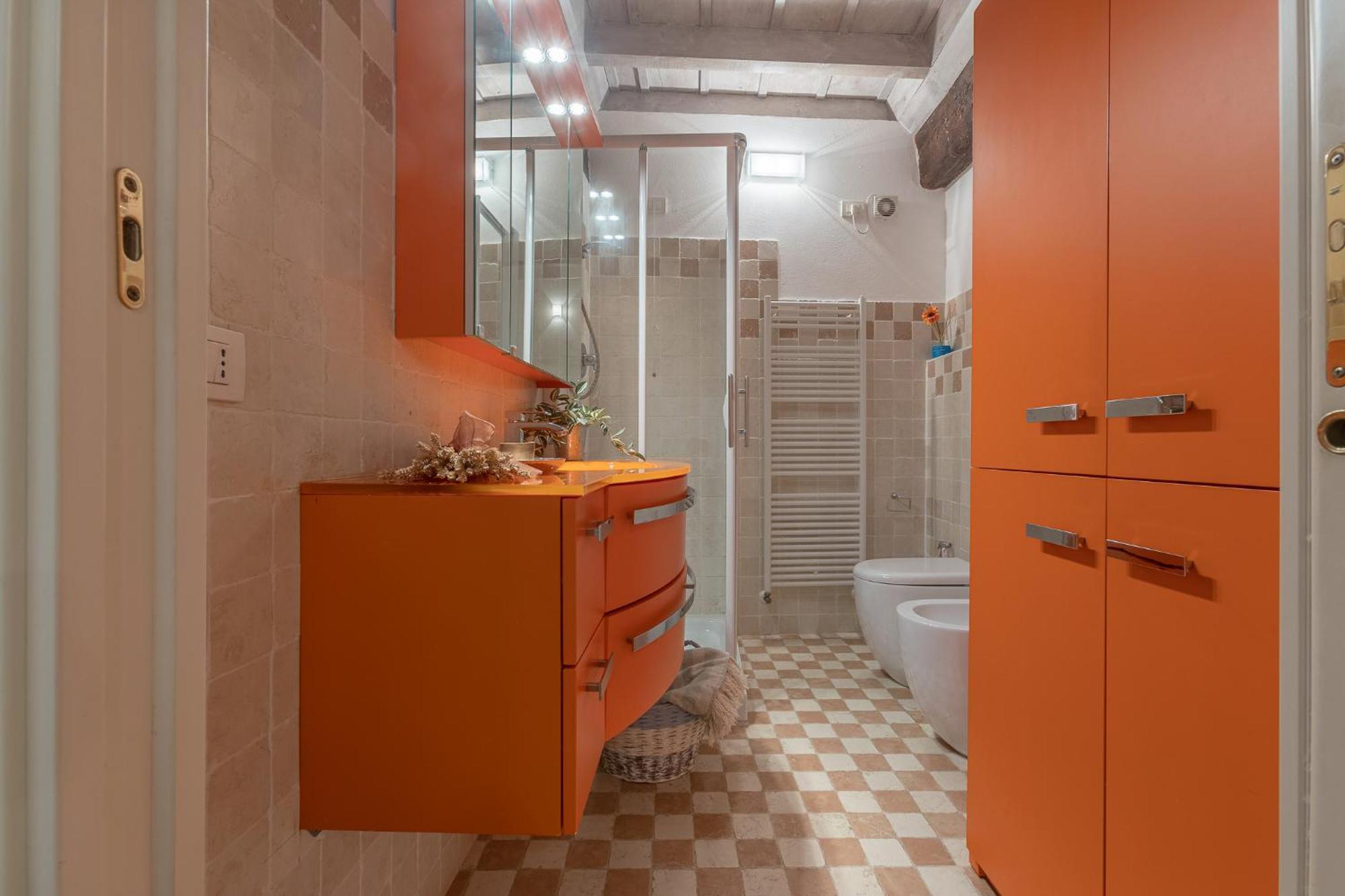 Heart Of Ferrara's History Apartment
